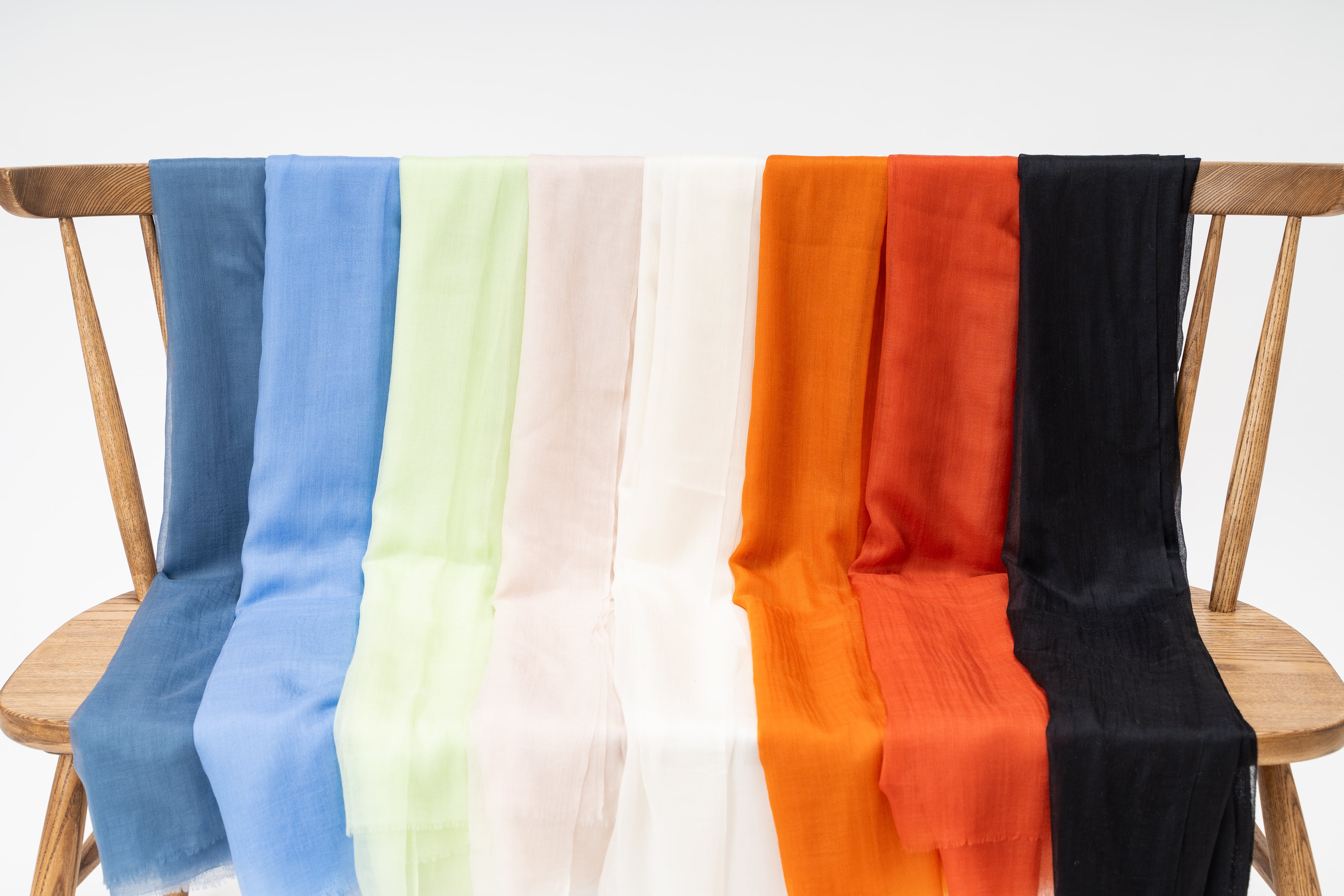 TANAKAKYU 田中久　カシミヤ ストール　大判　クリーム Photo by カシミヤストール専門店 田中久株式会社-TANAKAKYU