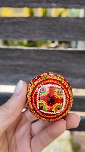 装飾用木製プィサンカ（イースターエッグ）with stand　コロミヤモデル