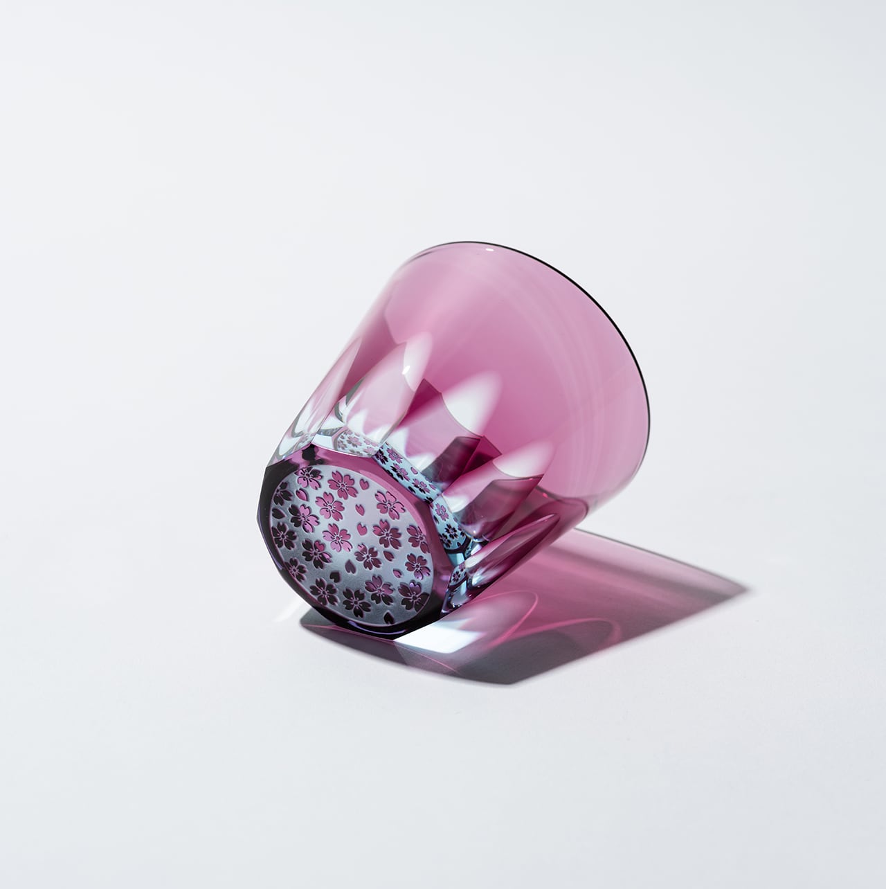 サクラサク（金赤×ライトブルー）大サイズ | 椎名切子（GLASS-LAB