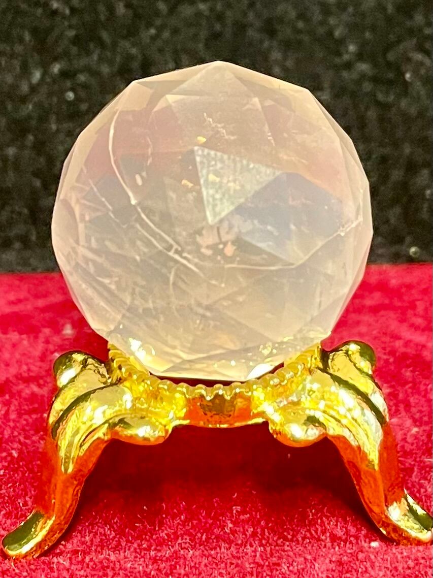 3) 美品!「ローズ・クオーツ」多面体カット・ミニスフィア(台座付き)