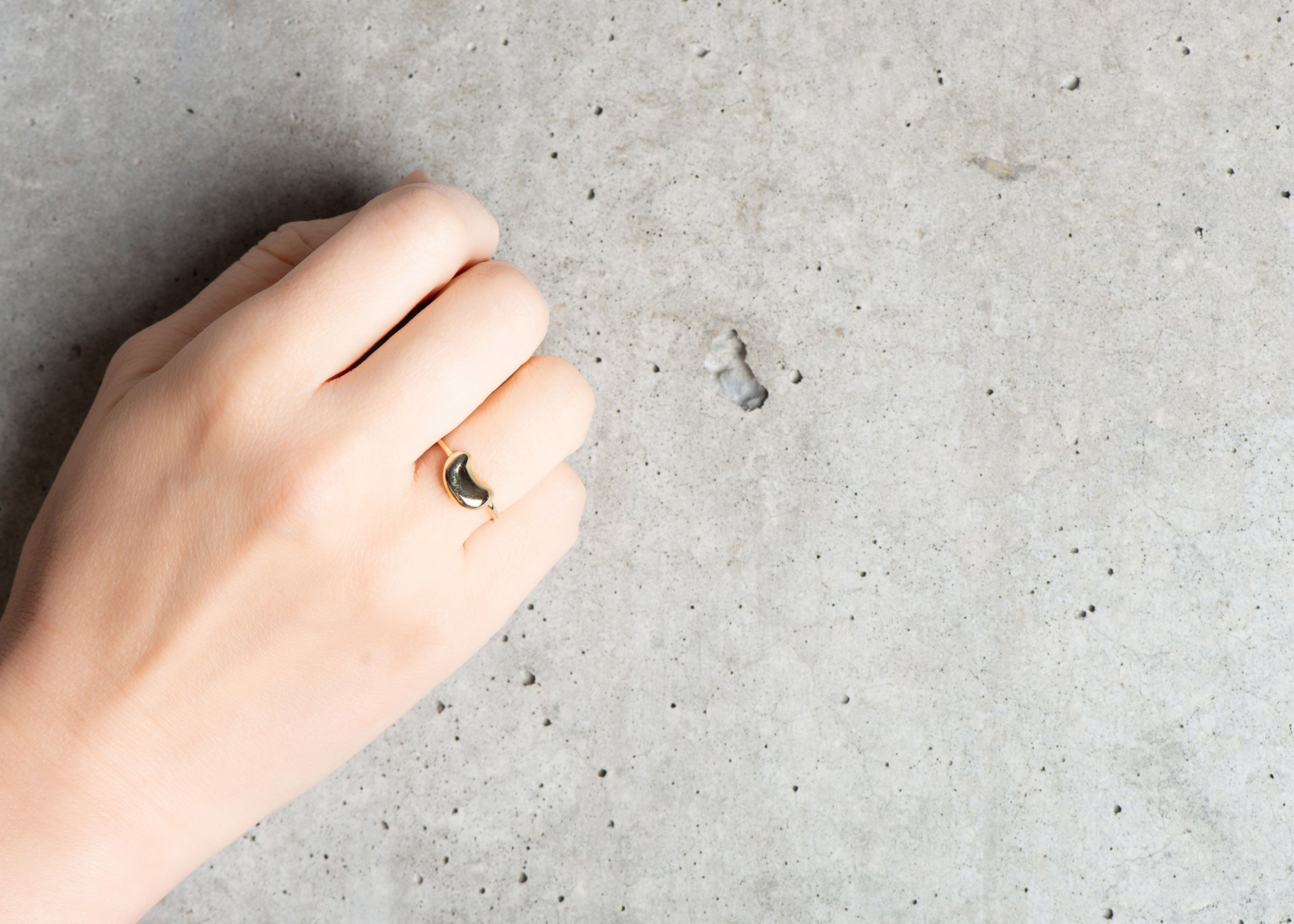 036 エルサ・ペレッティのアイコニックなビーンリング小 | marché de pièce