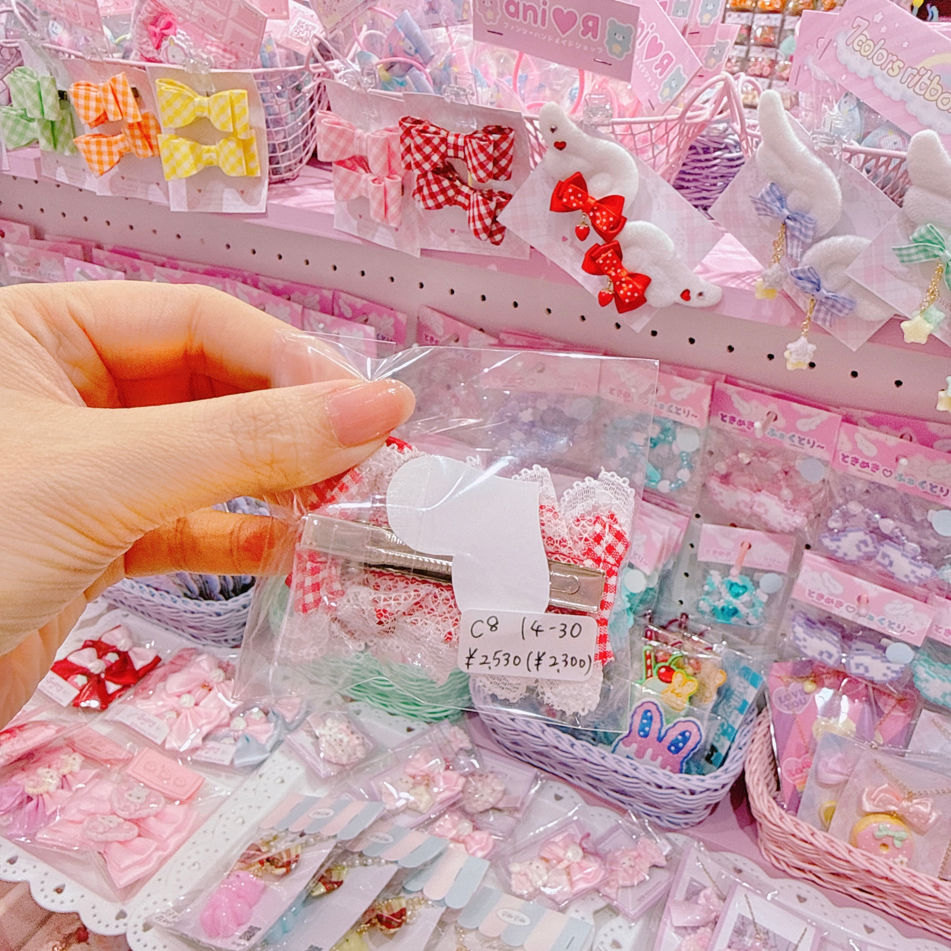 【C8】14-30いちごヘアクリップ