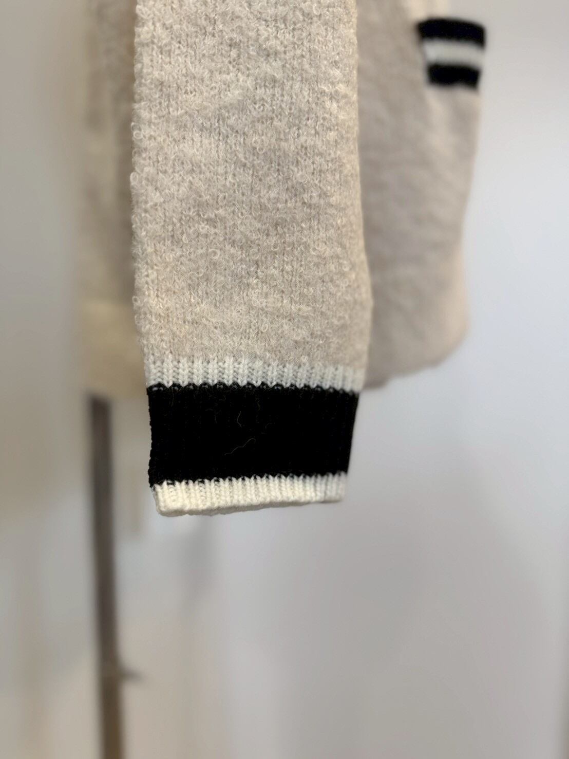 【DOS DIOSAS】ゴールドボタンポケット付きカーディガン D8632