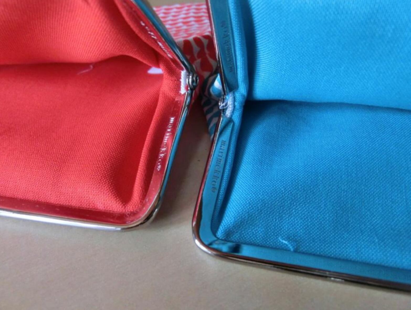 NEW marimekko Purse　PUOLIKAS KUKKARO マリメッコ　がま口ポーチ プオリカス クッカロ red