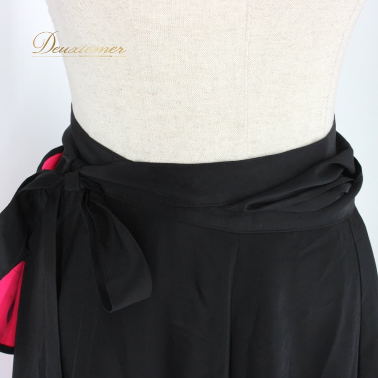 社交ダンス 衣装 スタンダード スカート レッスンウェア Fantasy ブラック系 ピンク系 巻きスカート ラップスカート 水玉 黒 ドット フリル ダンス レディース レトロ かわいい 個性派 フレア フレアスカート 踊り用 社交ダンス用 衣装用 ドット柄 モダン ピンク フレンチドット ブラック えりなし ロング丈 ミディ丈 巻き巻き ラップデザイン 巻きスカート風 簡単 コーデ 練習 競技 レッスン レディス Fantasy日本製 ポリエステル 人気 ダンスウェア スタンダード用 ドレス風