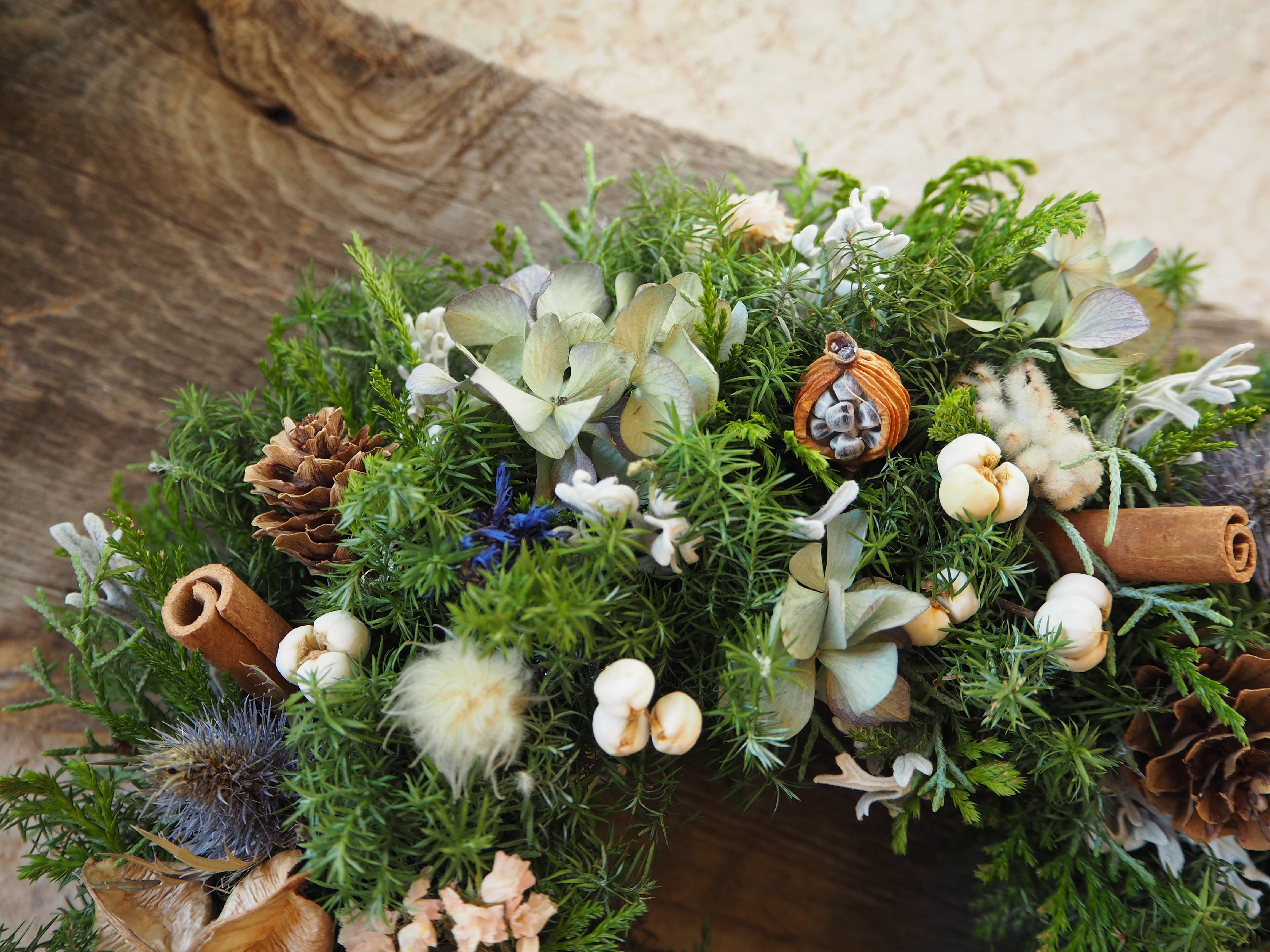 ウィンターリース ー秋色アジサイと木の実のリースー | Atelier IBUKI 