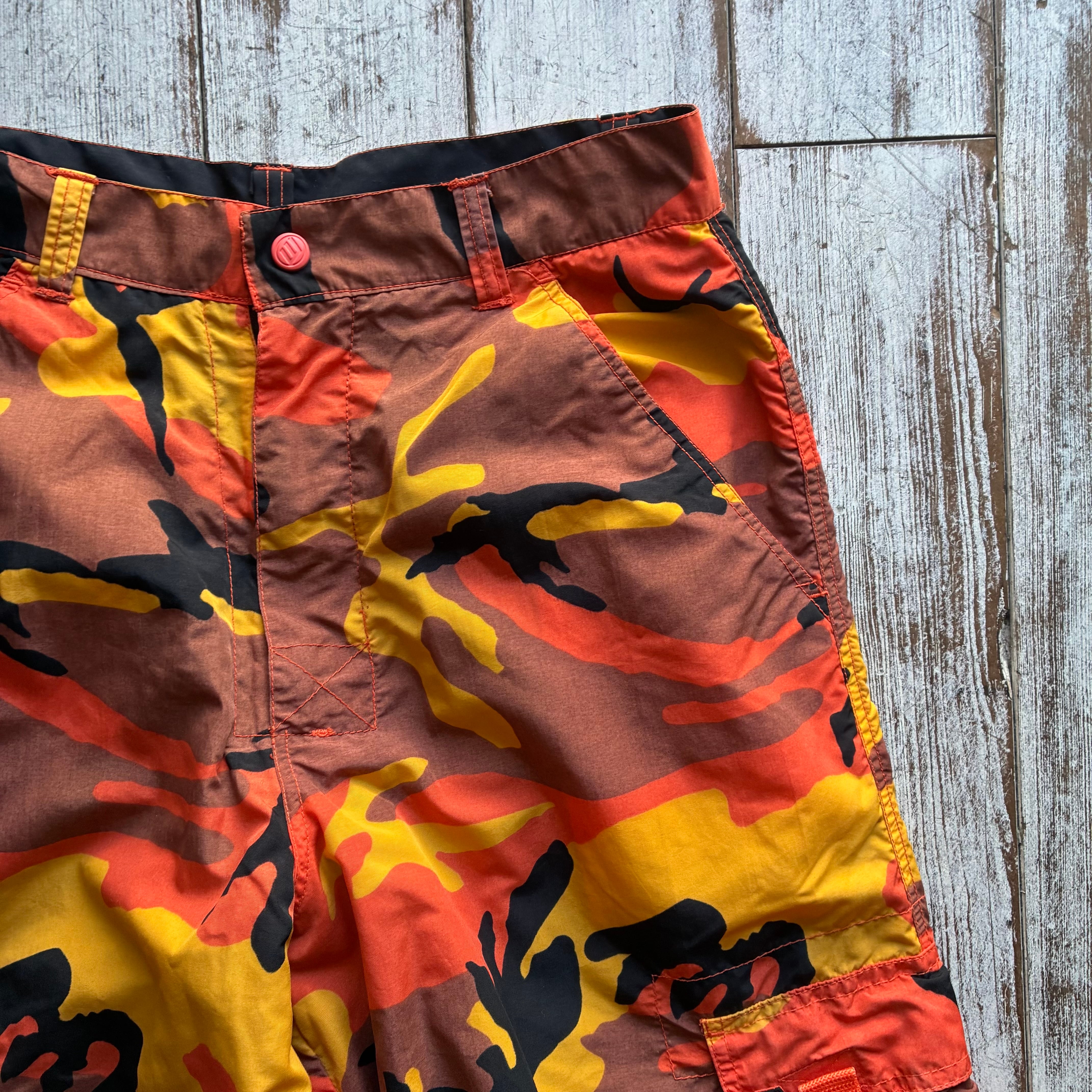 MACGEAR- 00's camouflage design reversible wide cargo pants | ROOT