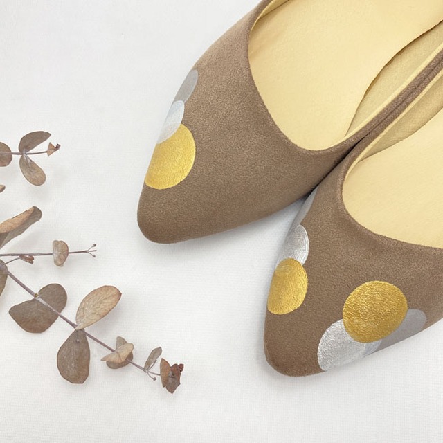 《アウトレット品 23cm限定》パンプス「ポインテッドトゥ Puddle」グレーベージュ＊落ち着く温もりの色【3E】