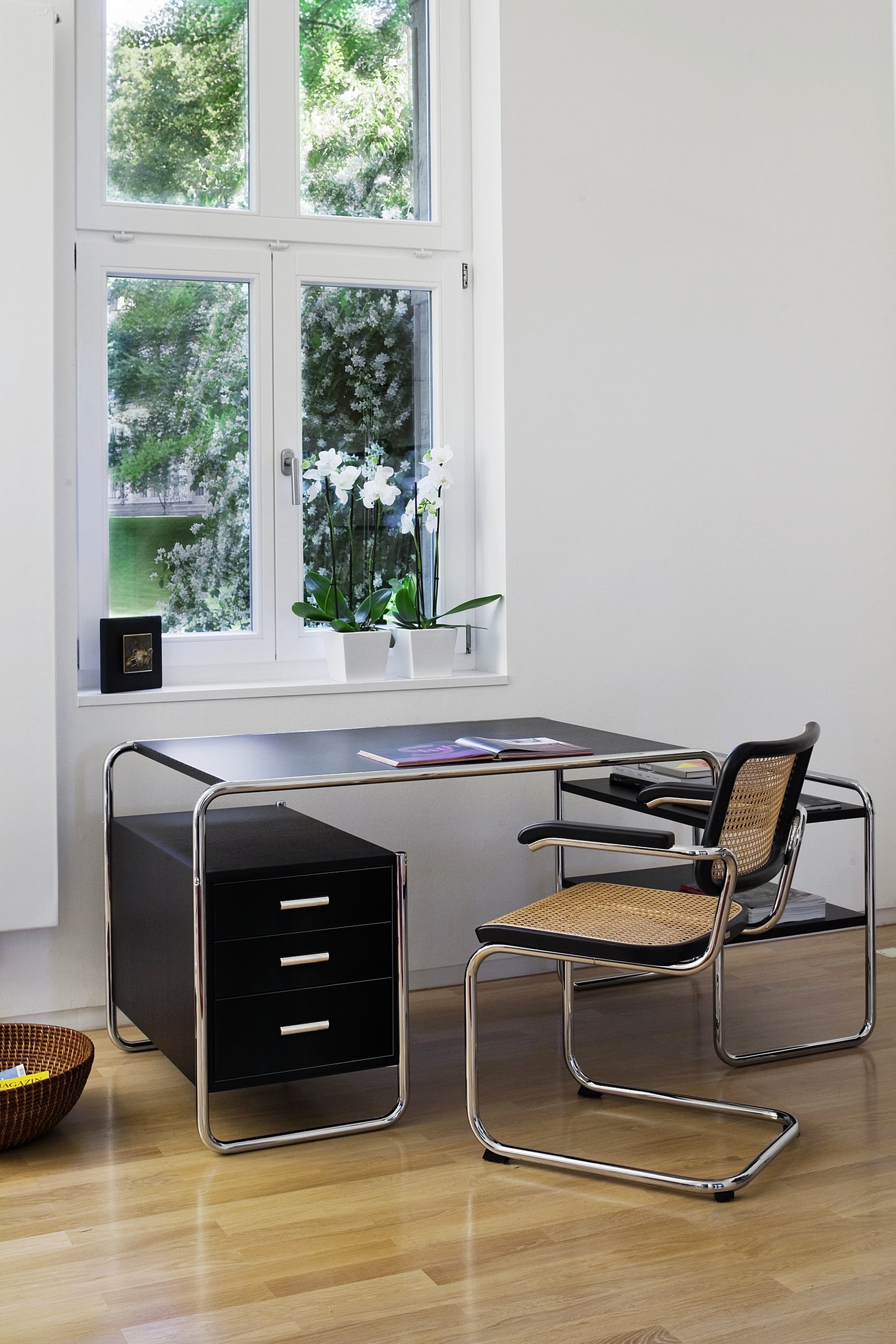 S32V | THONET | FLACE online store｜ドイツのトップ家具ブランド