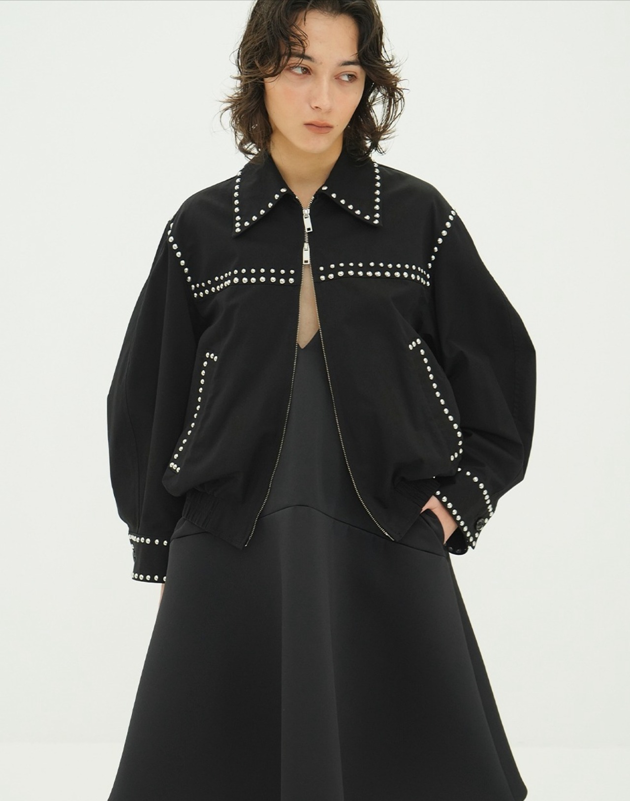 CLANE W COLOR STUDDED DRIZZLER JACKET 2色展開