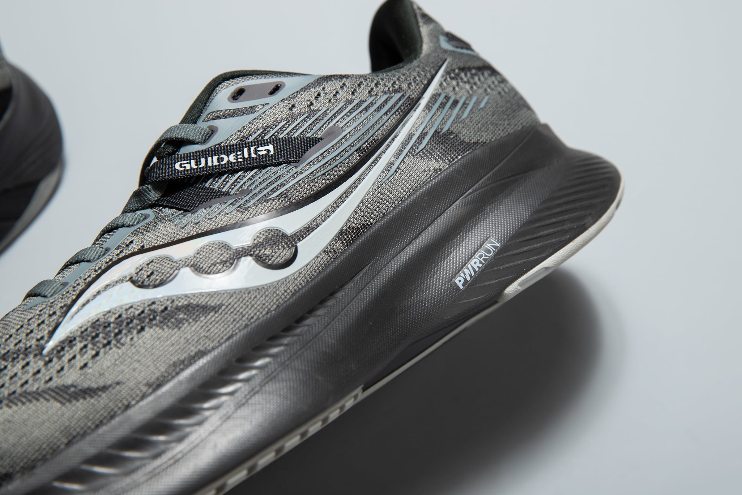 SAUCONY GUIDE 16 | PLAYGROUND | スニーカーショップ