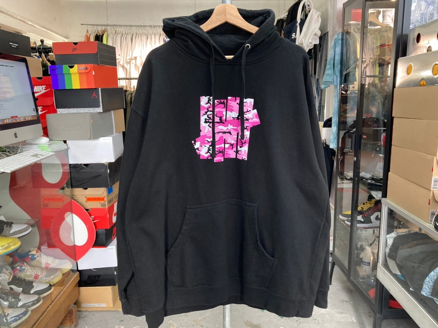 ASSC × UNDEFEATED - パーカー