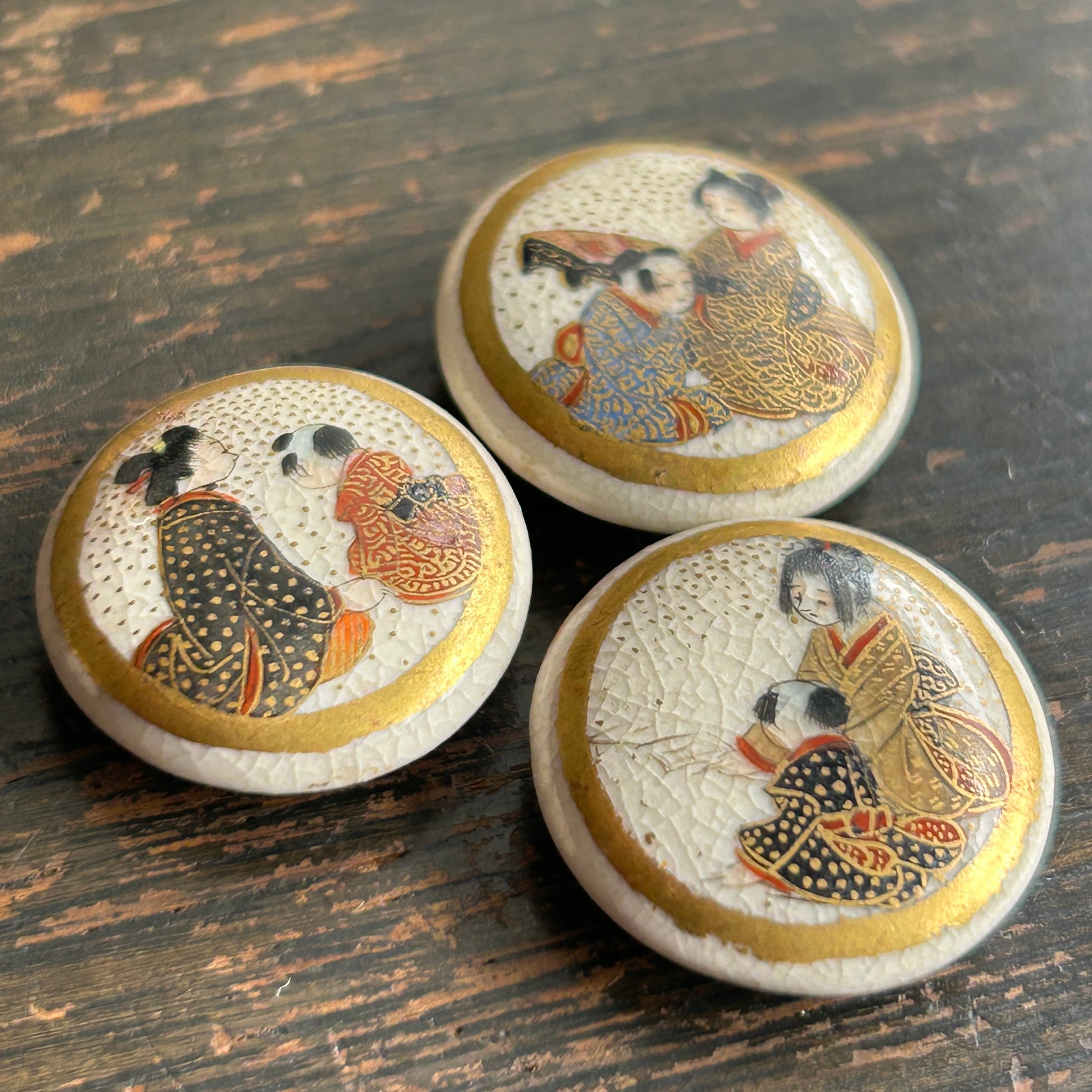 アンティーク　明治の里帰り薩摩ボタン　小3個セット