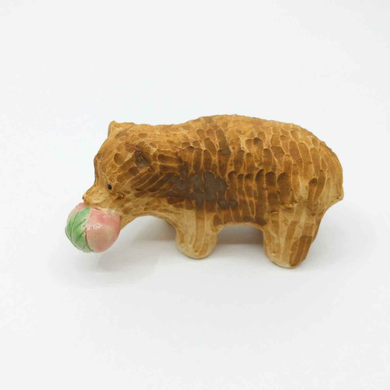 木彫り熊（桜餅）の置き物 / すずきたまみ / 陶芸作品