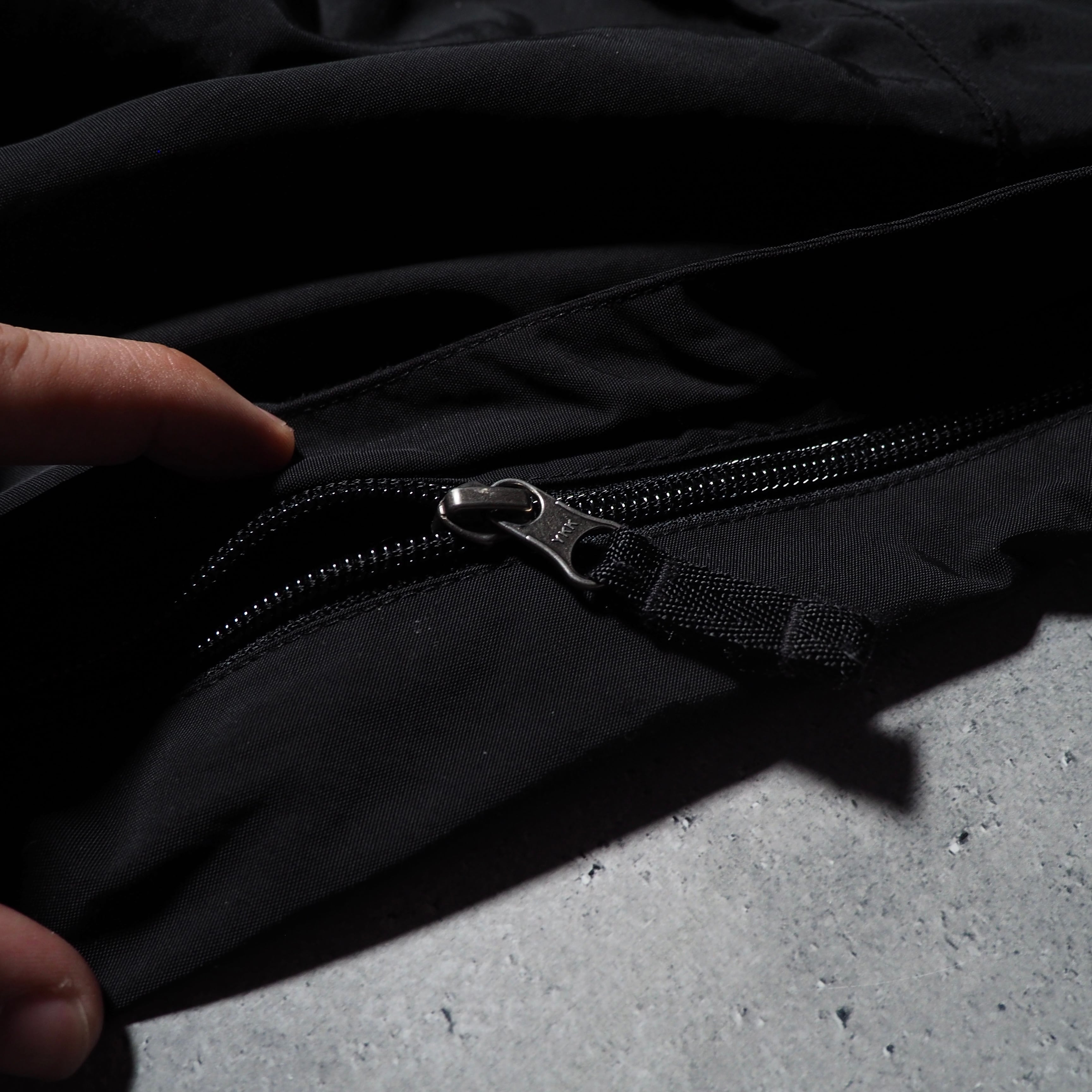 ” THE NORTH FACE - HYVENT ” Black Nylon technical mountain gear jacket