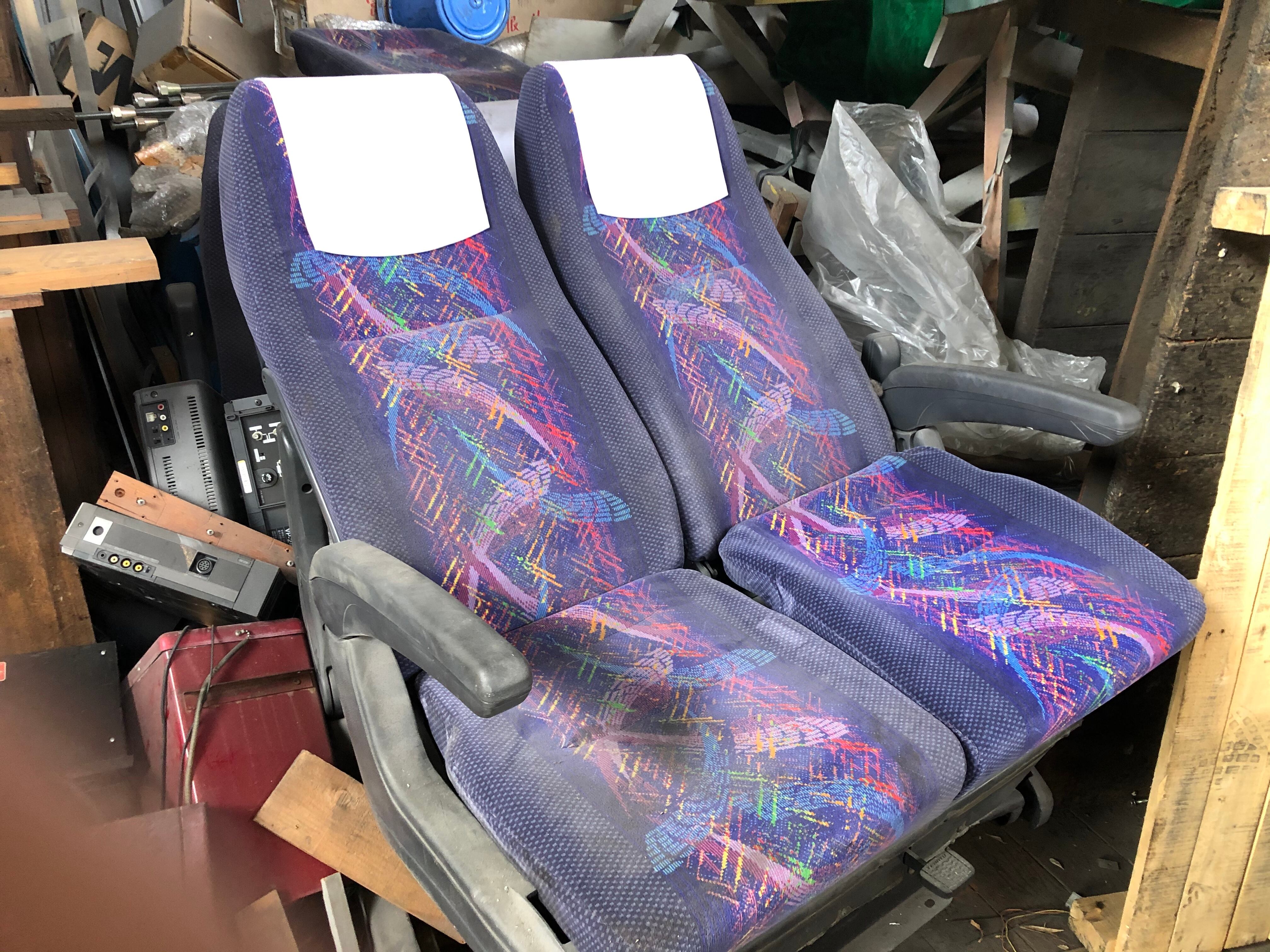 送料無料 富士急静岡バス日野セレガr 座席一式 富士急のりもの百貨店