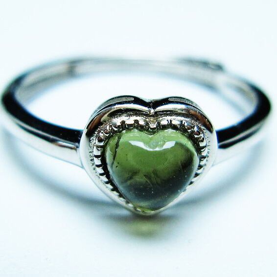 モルダバイト リング 指輪 ハート 12号 フリーサイズ 一点物 メール便可 [M便 1/20] 199-441