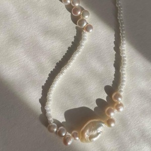 Freshwater pearl beads necklace