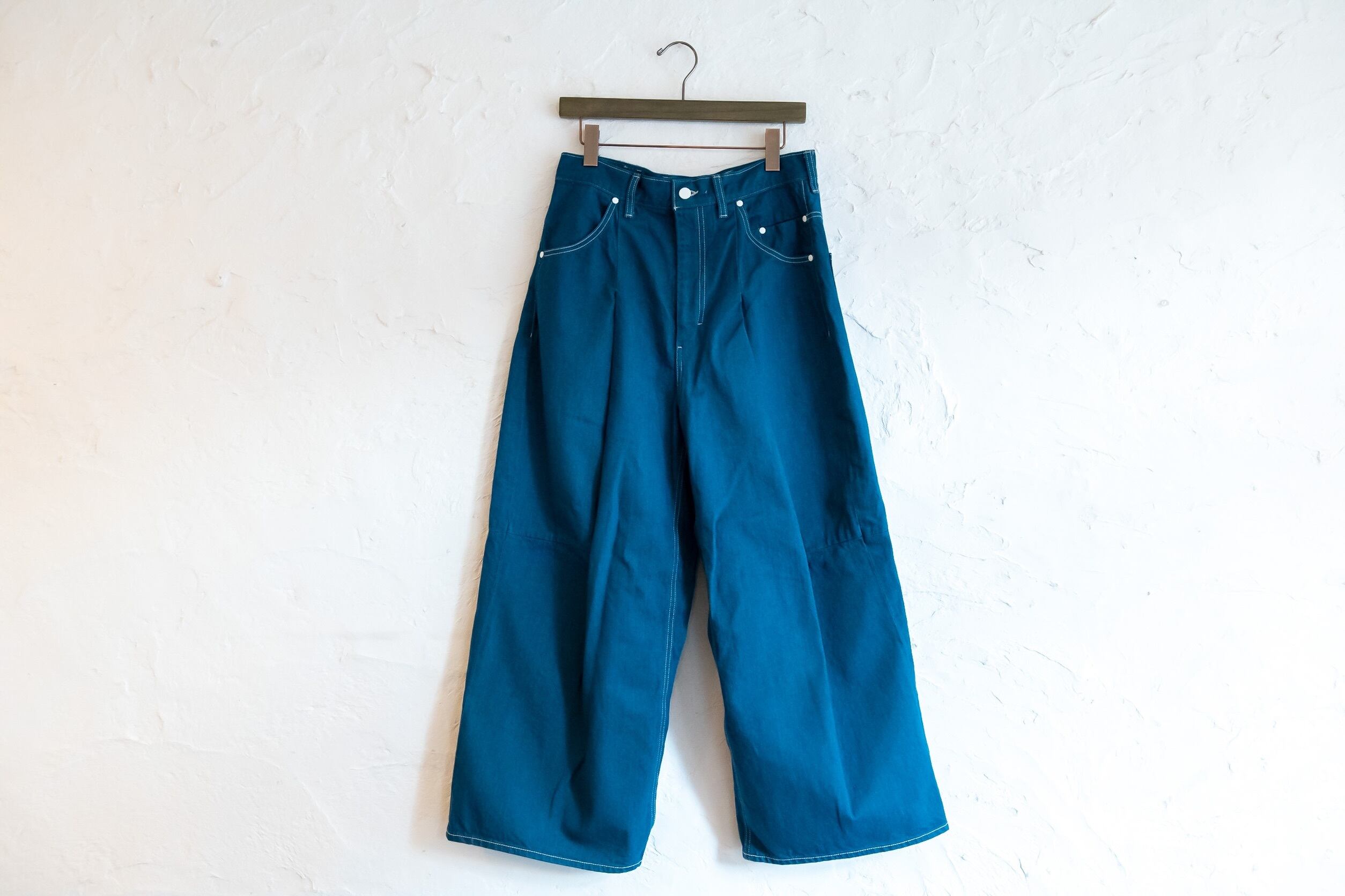 SHINYA KOZUKA タックバギーデニム | NOUVEL des HIOC（ヌベル デ