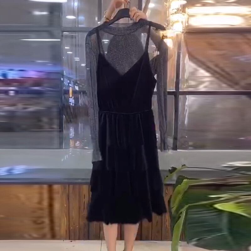 新しい秋の服は、薄くて洋服、明るいシルクのボトミングシャツ、サスペンダードレス、ツーピーススーツ、ファットmmプラスサイズの婦人服のトレンドです。 ミックスインファッション49933202230