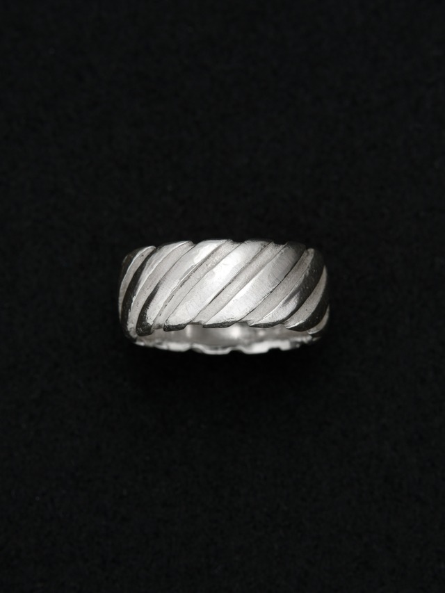Twisted Groove Ring
