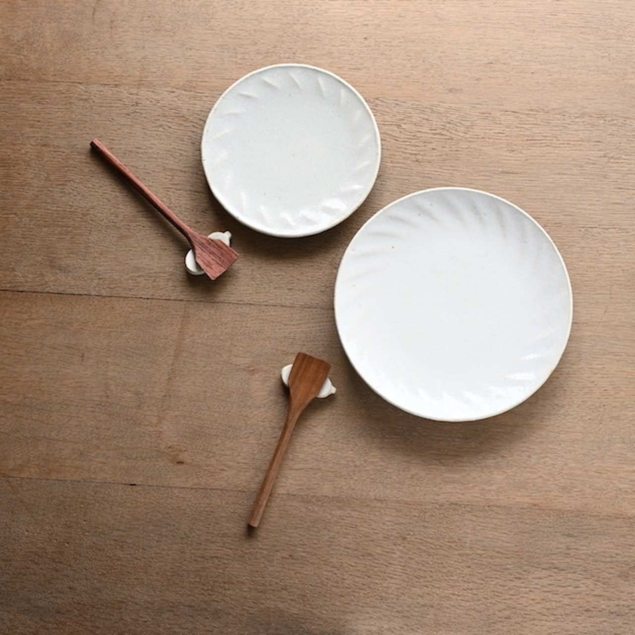 【1点のみ】たくまポタリー 4寸皿 風 (1枚) やわグレー /2104700000228