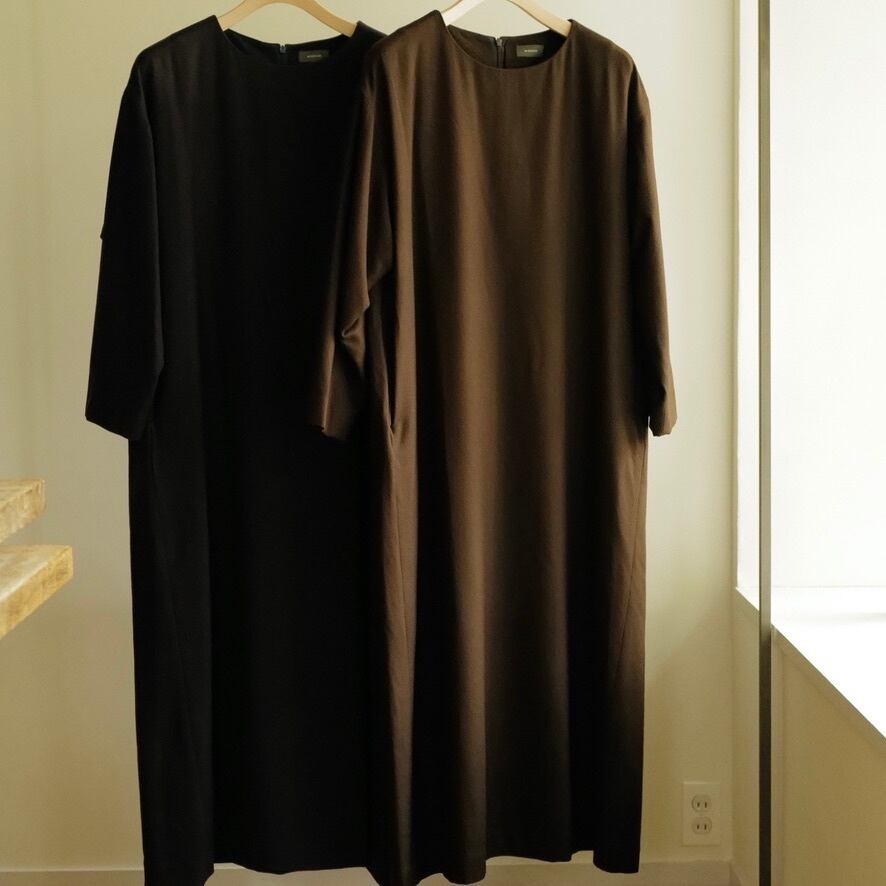 WIRROW｜Botany wool boat neck dress | HJ GALLERY