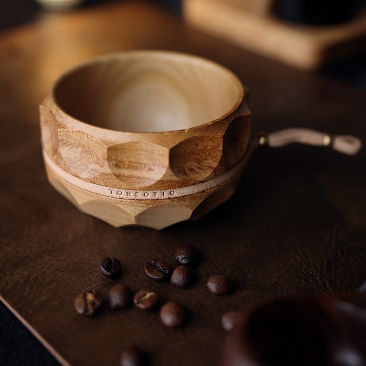 FIKA38 (TAN)