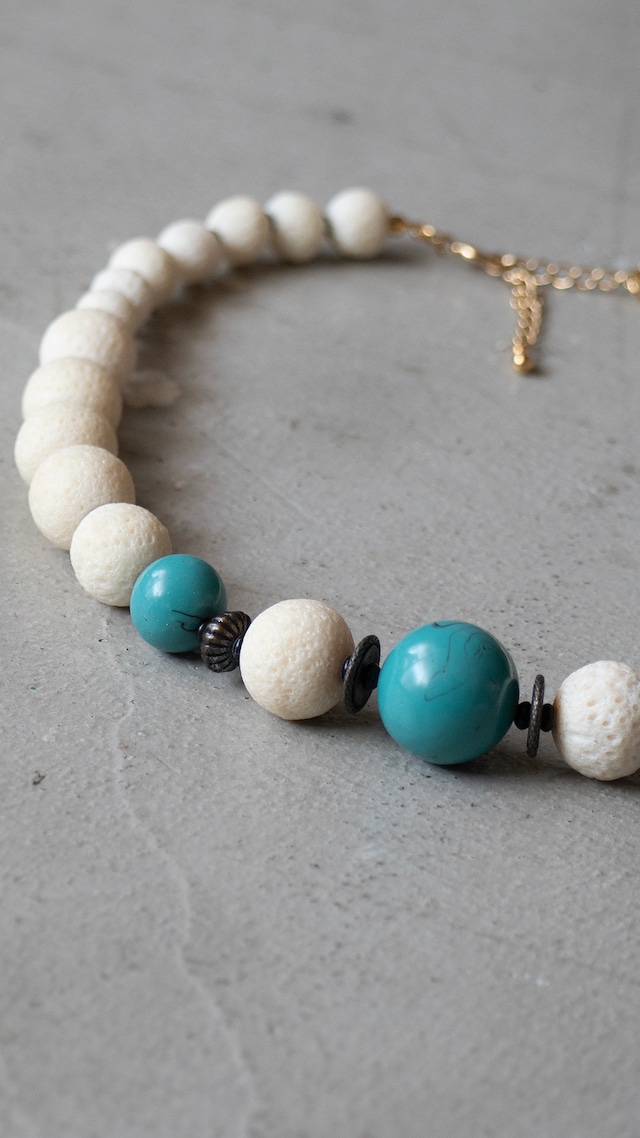 unknown used Turquoise white coral necklace