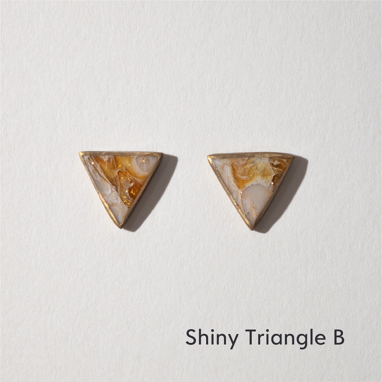 LOOP hogu v1 : Triangle Studs