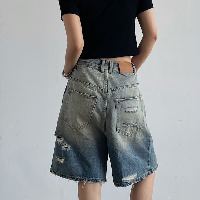 Damaged denim shorts A00213