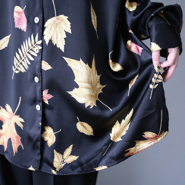 gloss fabric many many reef pattern XX over silhouette shirt