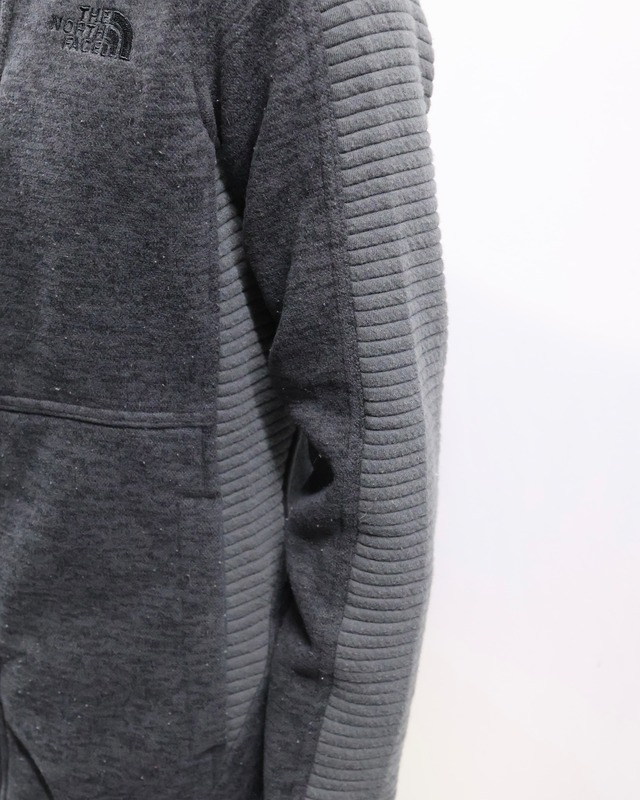 "THE NORTH FACE" pattern fleece jacket