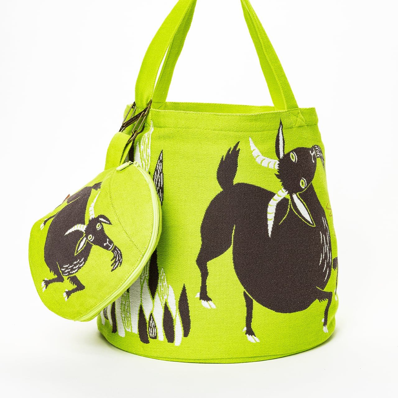 マチつきポーチ/岩山のスキップのヤギたち A-68690-90-LG | くすばしタオル