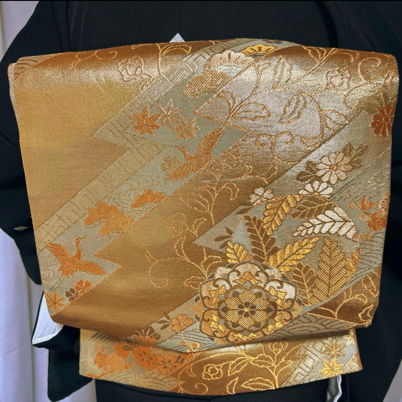 新品 美品 袷 正絹 作家 金箔 黒留袖 フルセット 西陣唐織金箔袋帯