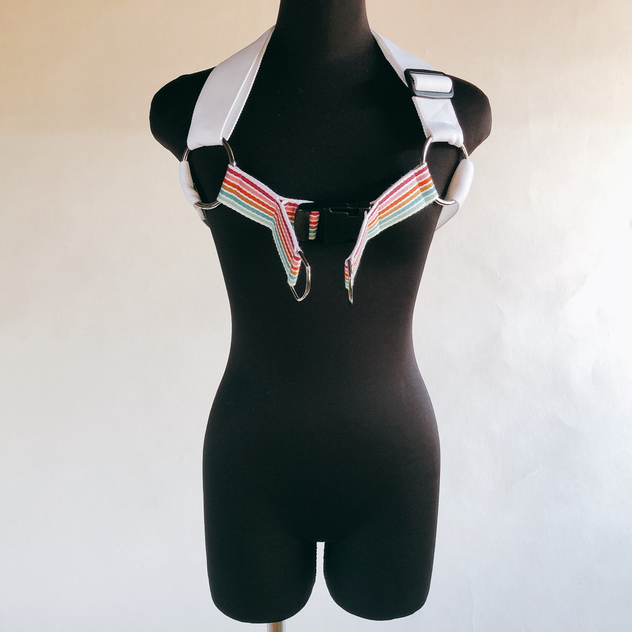 チェストハーネス ホワイトレインボー