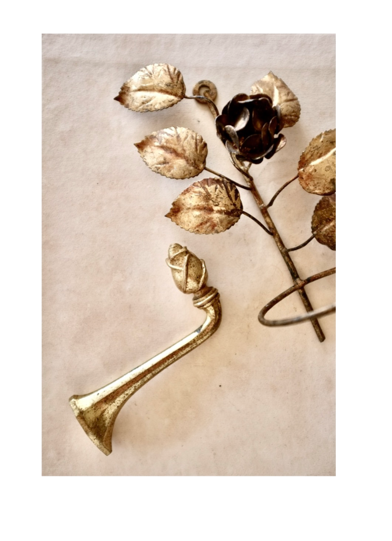 1900s フランス 大きな金の薔薇の蕾と大きなコートフックa アンティーク