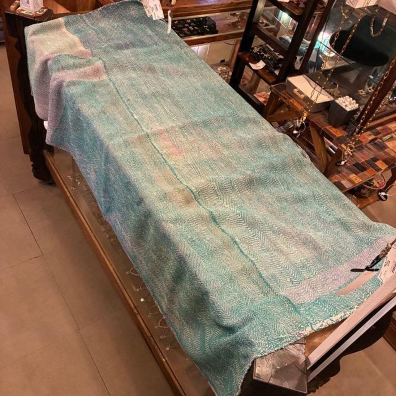 インド　ヴィンテージラリーキルト　40000-2　130×180cm　カンタ　ベッドカバー　ソファカバー　マルチカバー　ハンドメイド　１点もの　マルチ