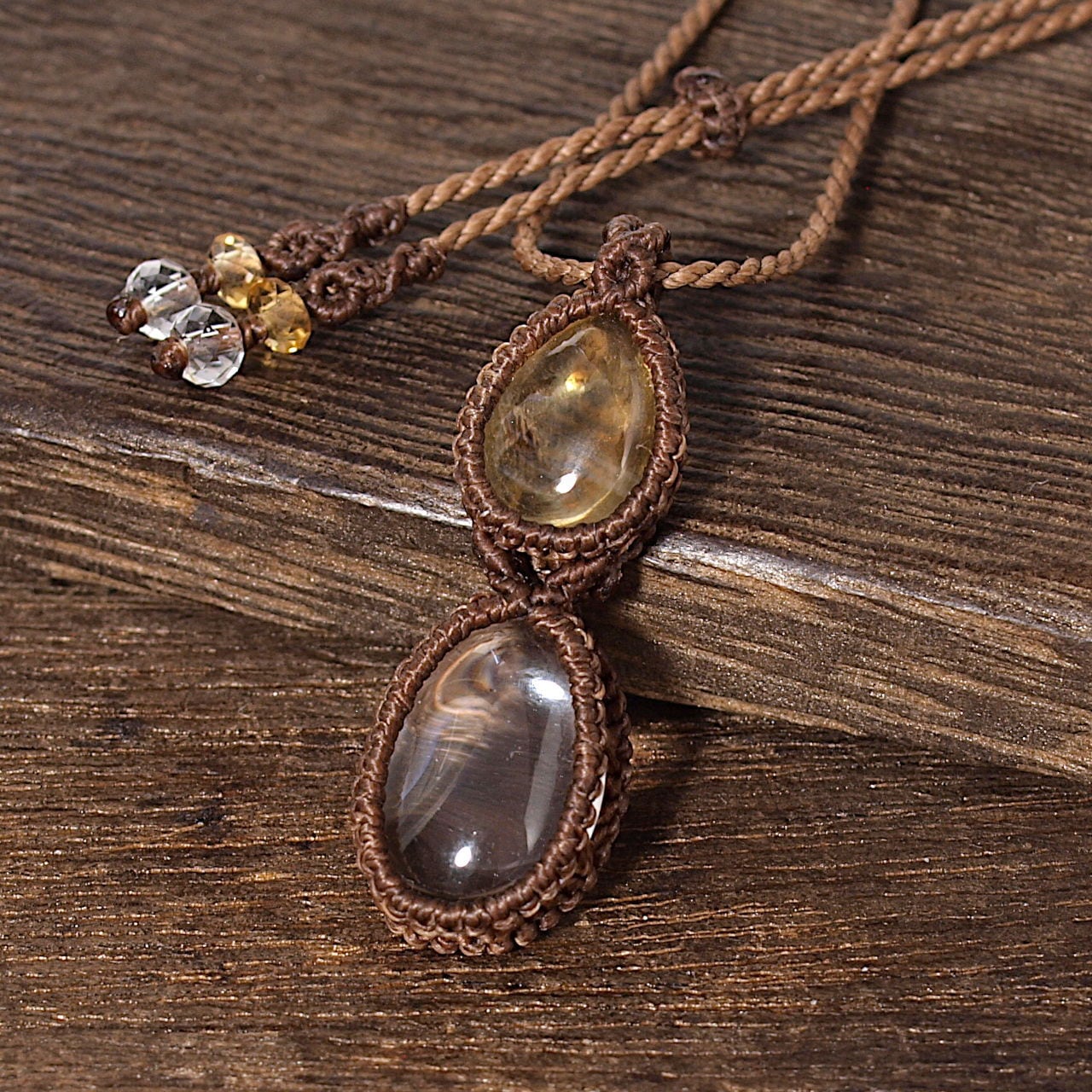 【一点物】シトリン+水晶連結マクラメネックレス
