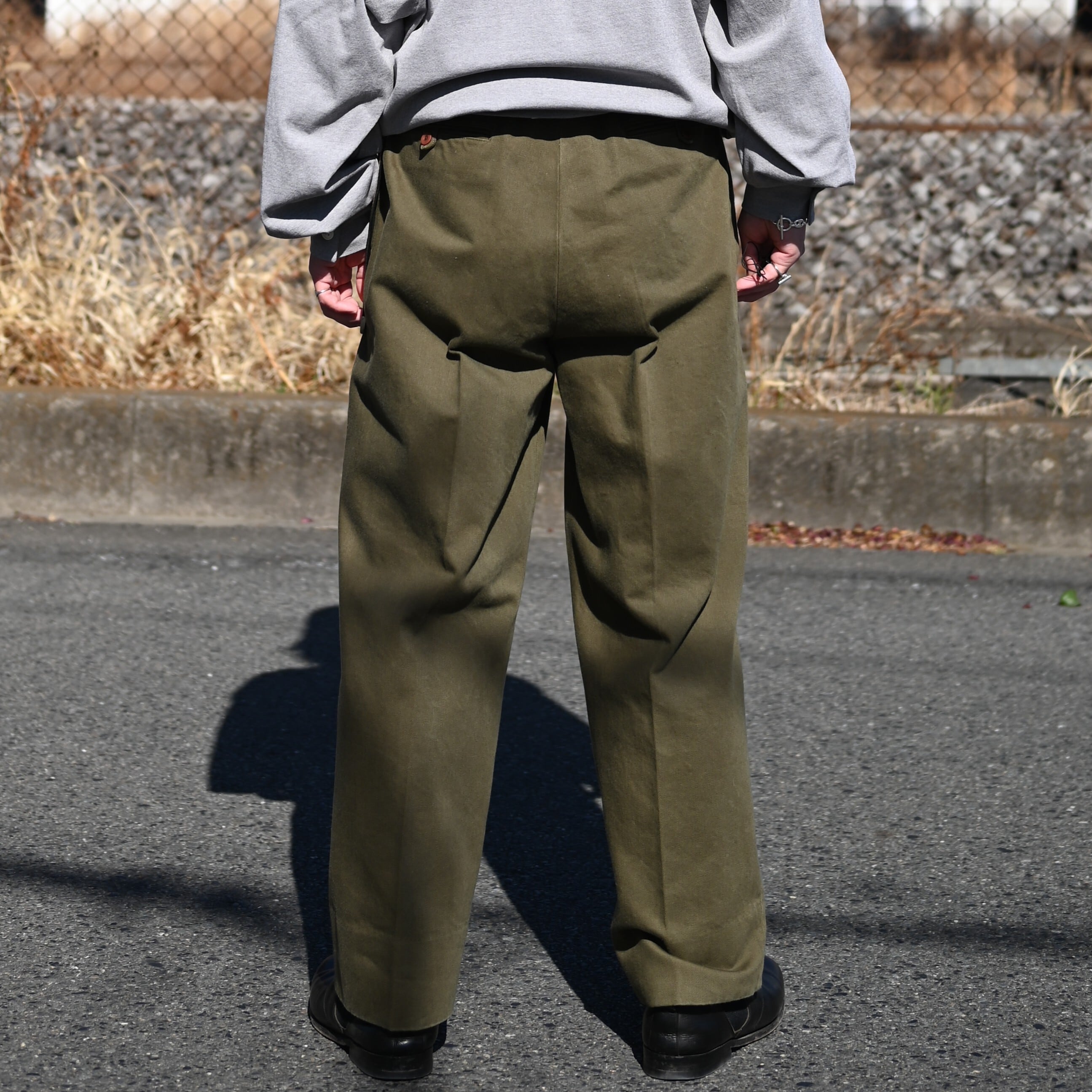 INTERIM / HEAVY PIMA TWILL 1-TUCK FRENCH ARMY WIDE TAPERED TROUSER INTERIM / HEAVY PIMA TWILL 1-TUCK FRENCH ARMY WIDE TAPERED TROUSER