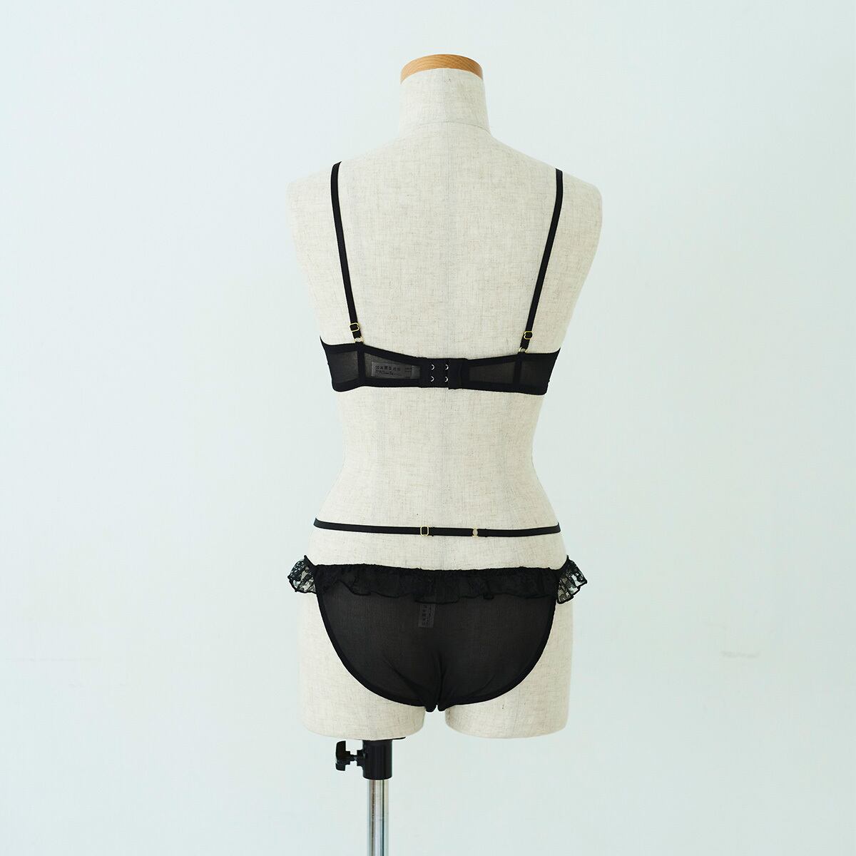 リボンランジェリー（ショーツ）：ブラック×ゴールド | Lola wed.