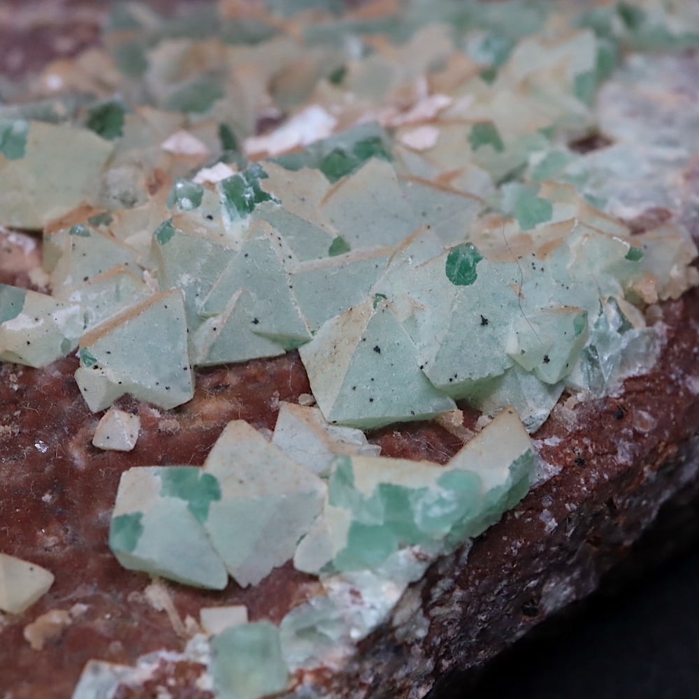 自主採掘！カリフォルニア産 フローライト 蛍石 原石558g FL311 天然石