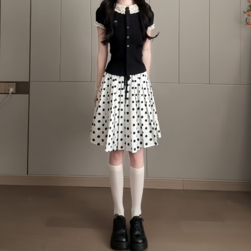 【2点セット】フロントボタンポイントフリルトップス＋ドットプリーツスカート ・78690