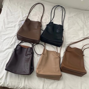 シンプルトートバッグ