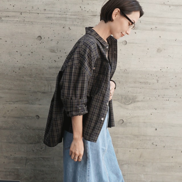 クロップドオーバーチェック柄シャツ