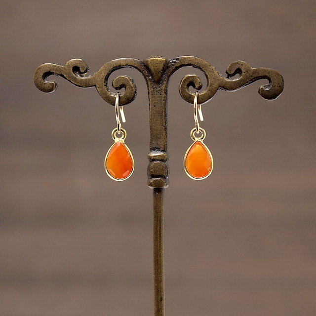 【限定】カーネリアン枠留めドロップカットK14GFピアス（イヤリング）
