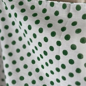 インドの木版染めハンカチ 緑 水玉