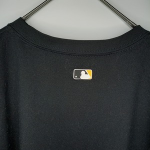 ナイキ　Tシャツ　刺繍ロゴ　スウォッシュ　MLB　パイレーツ　オーバーサイズ