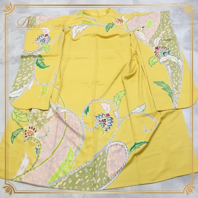 着物 千總 振袖 袷 黄色 絵羽模様 京友禅着物 イエロー系 柄 模様 金彩 銀 衣装 和服 和装 友禅 きもの 結婚式 着付け おしゃれ 伝統 レディース 和服 リサイクル 舞台衣装 結納式 和装体験