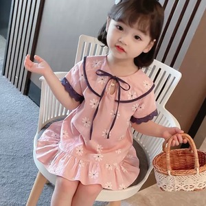 子供服 80〜130 半袖 リボン 花柄 フレアワンピース フリル袖 送料無料 ティアード 丸襟 子供 キッズコーデ キッズファッション キッズドレス キッズ 可愛い きれいめ エレガント 春 夏 ガーリー 韓国系 お出かけ 外出 きれいめカジュアル 着回し ファッション デート コーディネート 重ね着 休日 特別な日 お祝い 記念日 カジュアル 普段着 春コーデ 夏コーデ 韓国 おしゃれ シンプル ゆったり 韓国ファッション ワンポイント コーデ ピクニック パーティー 誕生日 リゾート 旅行